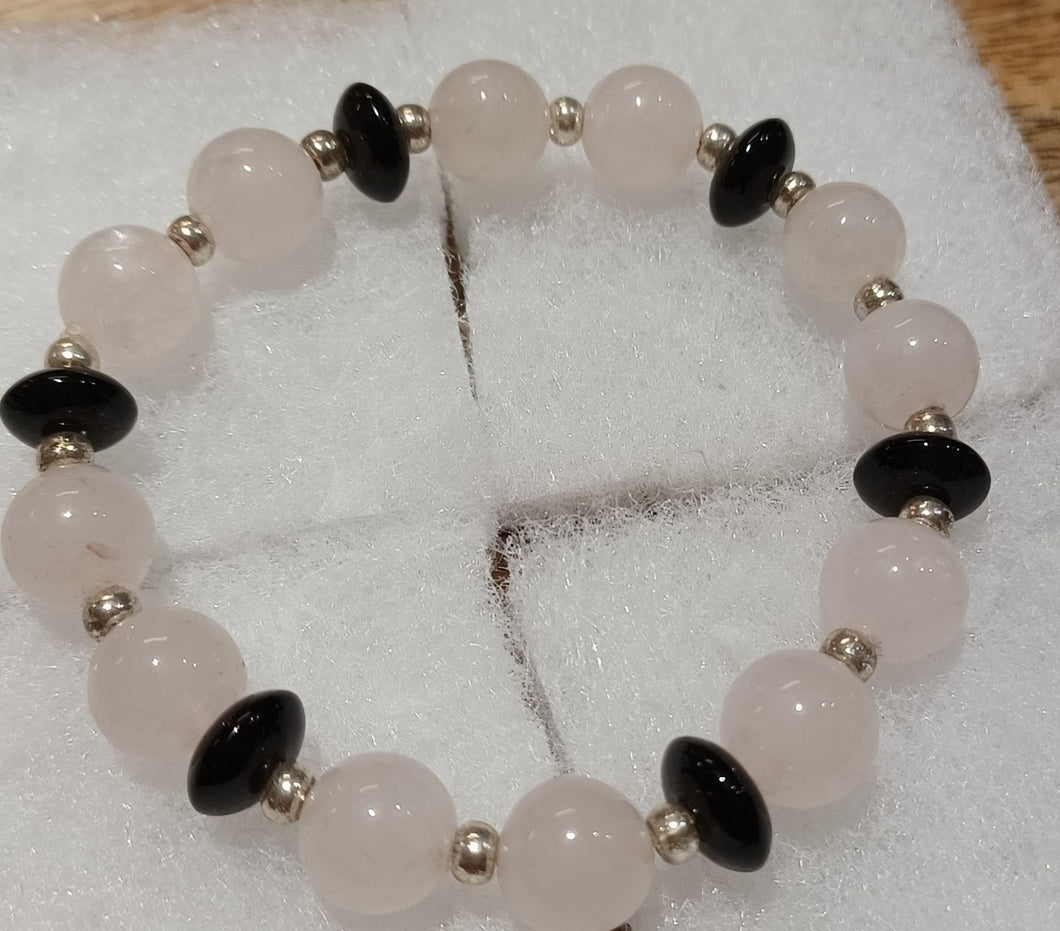 Stretch Bracelet White and Black Stones